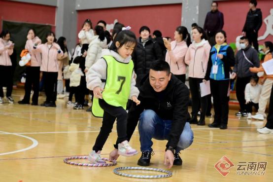 热闹喜庆迎新年_喜庆热闹迎新年的句子_喜庆迎新春