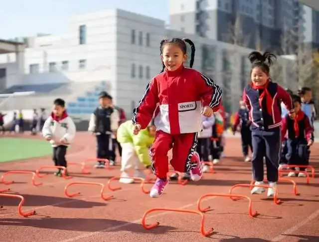 孩子校园社交不该是厕所味_孩子校园社交不该是厕所味_孩子校园社交不该是厕所味