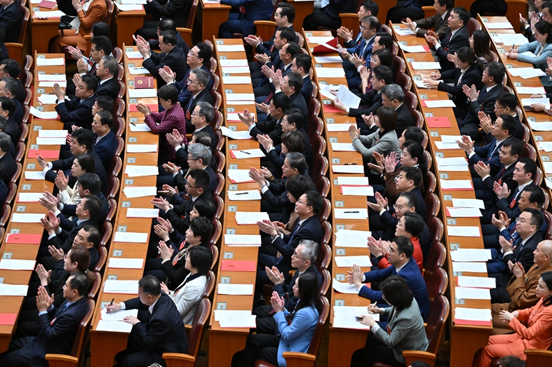 十四届全国人大二次会议举行闭幕会_十四届全国人大二次会议举行闭幕会_十四届全国人大二次会议举行闭幕会