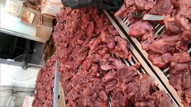 假驴肉乱象：火烧用猪肉 切盘用马肉_猪肉火烧怎么做外酥里嫩_火烧猪肉怎么做