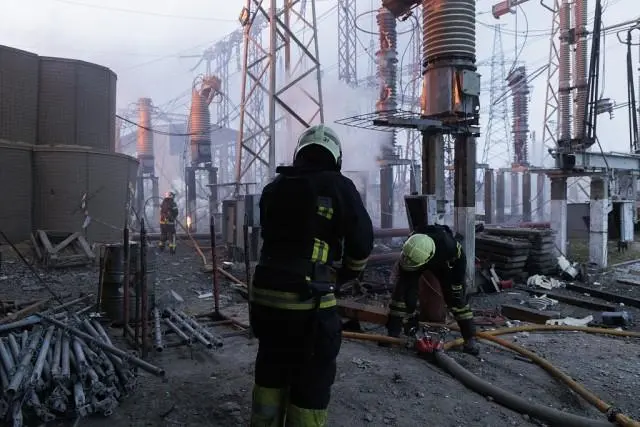乌克兰能源设施再遭大规模空袭_乌克兰能源寡头_乌克兰能源