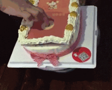 一只蛋糕1万5！杭州老板收款后傻了……