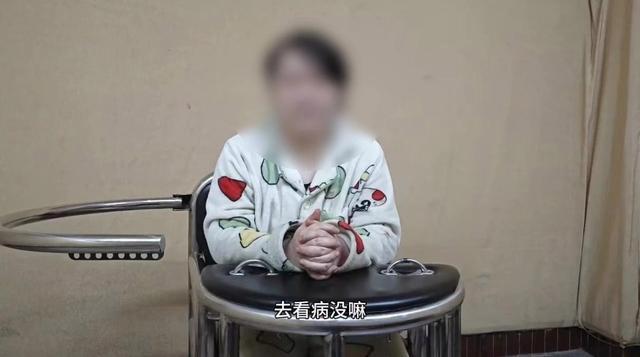 男子天生女嗓假扮女孩与5人恋爱 声线欺诈下的甜蜜陷阱