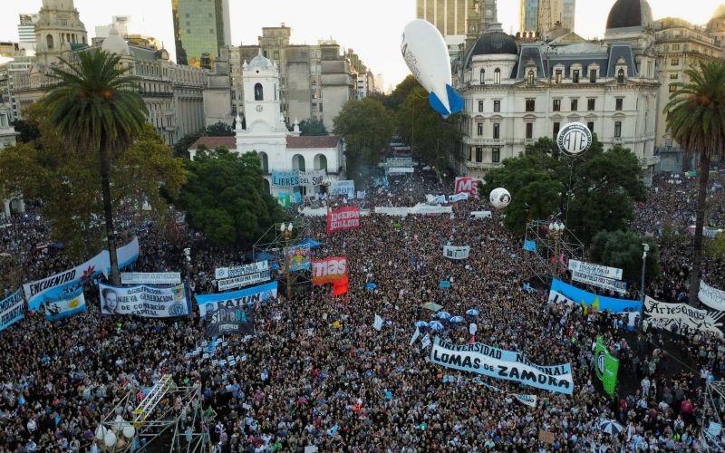 阿根廷再次爆发大游行_阿根廷行动_阿根廷暴力事件