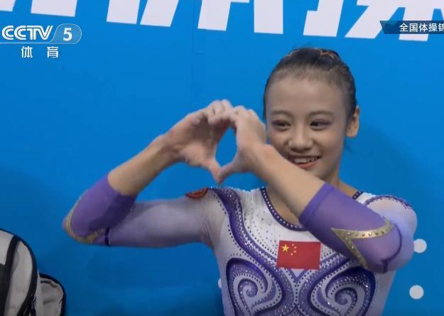 中国16岁体操天才少女创新高夺冠
