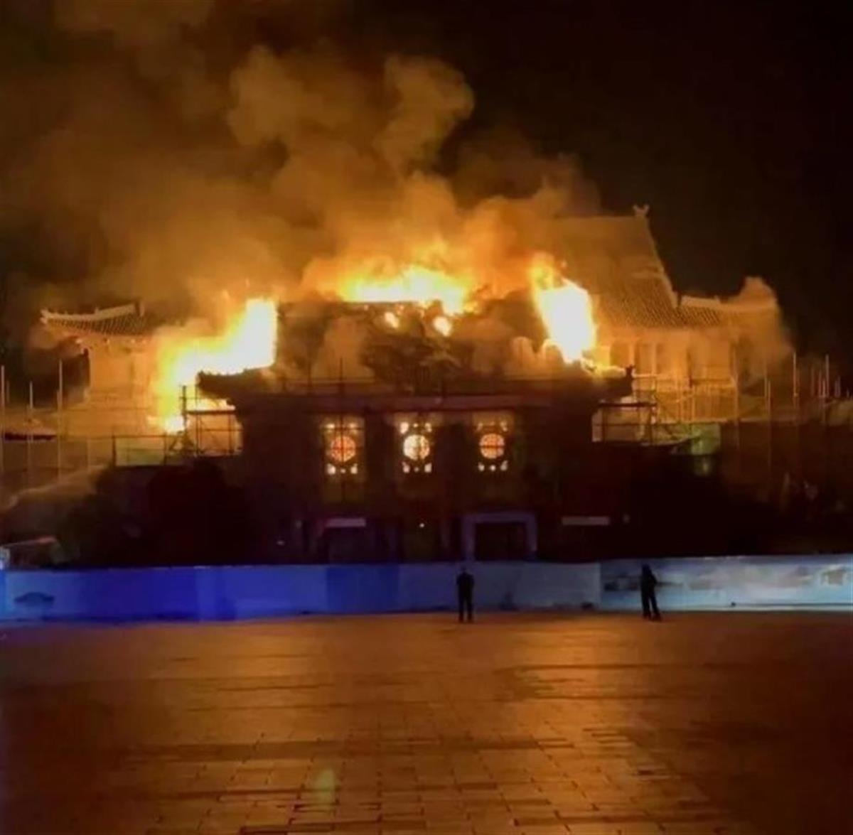 河南大学大礼堂灵异_河南大学大礼堂着火后房顶基本坍塌_河南大学实验室爆炸