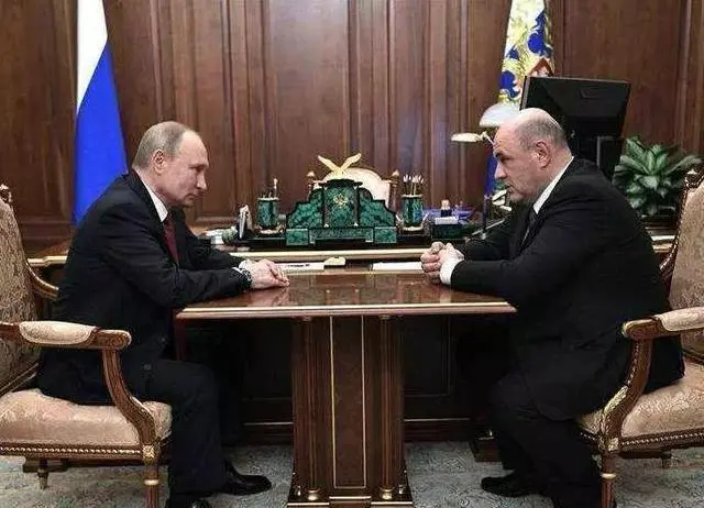普京任职视频_米舒斯京与俄罗斯经济_普京提名米舒斯京出任总理