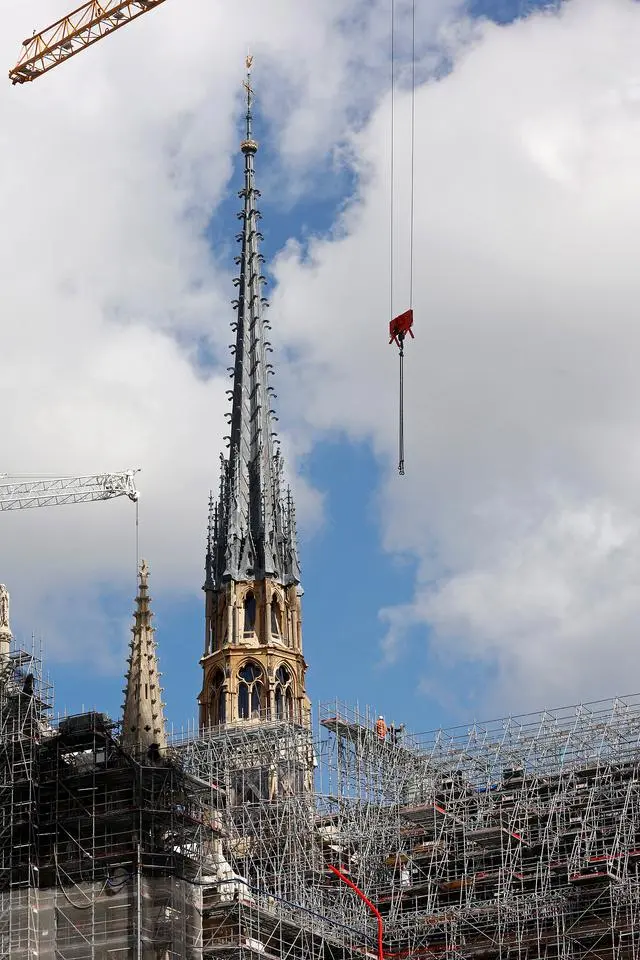 中法将联合修复巴黎圣母院_巴黎圣母院方案_修复中的巴黎圣母院