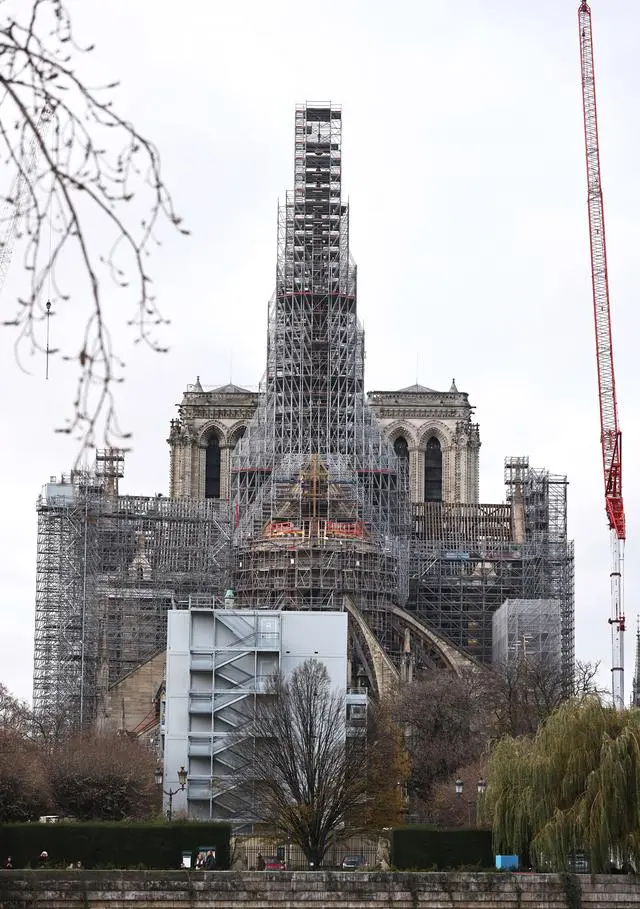 修复中的巴黎圣母院_巴黎圣母院方案_中法将联合修复巴黎圣母院
