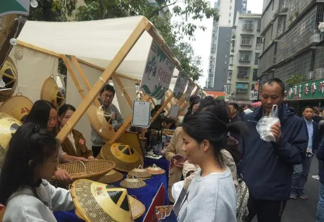 拉动消费市场_拉动消费回升_发型师晓华拉动全市消费1.2亿