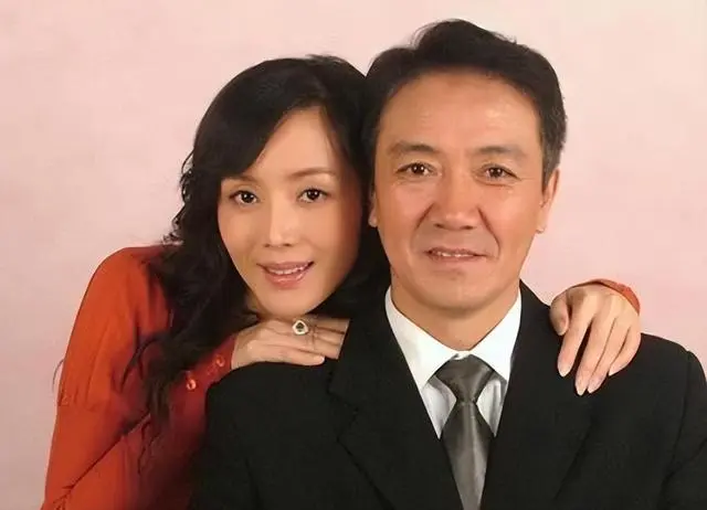 李幼斌二婚妻子_妻子二婚李幼斌是谁_妻子二婚李幼斌视频