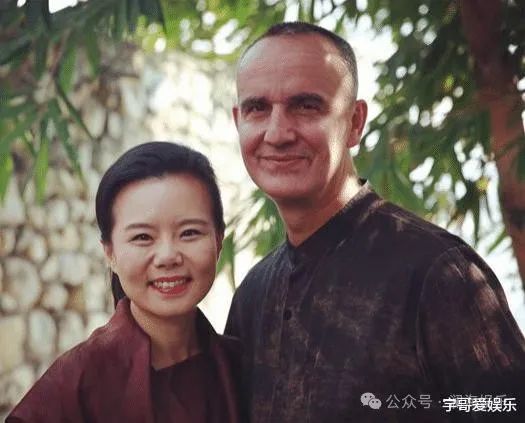 龚琳娜官宣和德国丈夫老锣离婚_龚琳娜老公的前妻介绍_龚琳娜和老罗离婚了吗