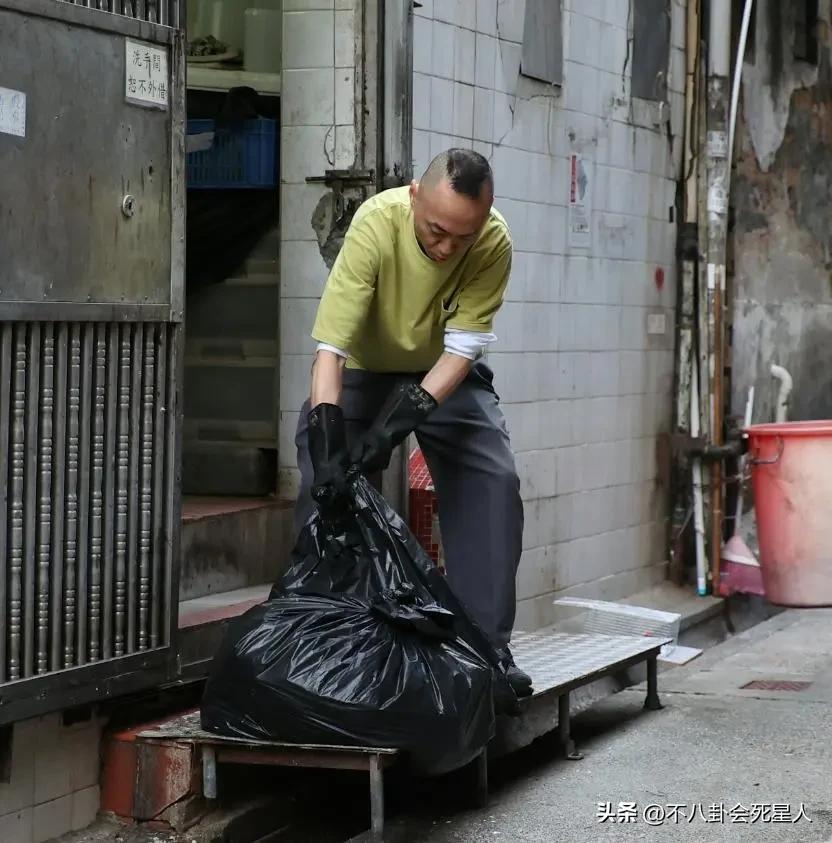 _52岁TVB配角去餐厅洗碗月赚1万，终于知道老牌港星为何喜欢来内地_52岁TVB配角去餐厅洗碗月赚1万，终于知道老牌港星为何喜欢来内地