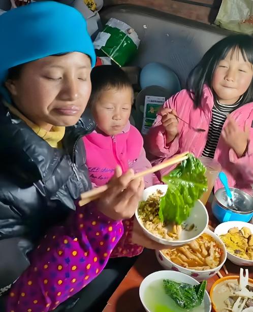 网红美女真实头像照片大全_十大网红美女都有谁_美女网红图片头像清晰