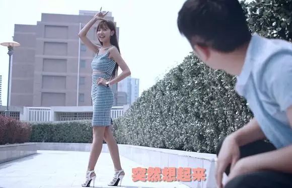 美女图片演员红网视频_美女网红图片头像清晰_网红美女演员图片