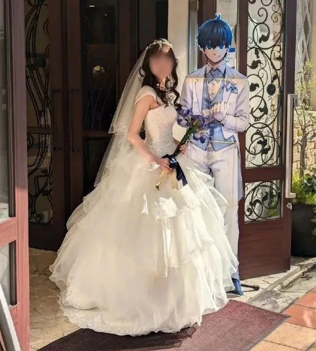 继初音后，又一位二次元“被婚者”出现，对象竟然还是个19岁少女__继初音后，又一位二次元“被婚者”出现，对象竟然还是个19岁少女